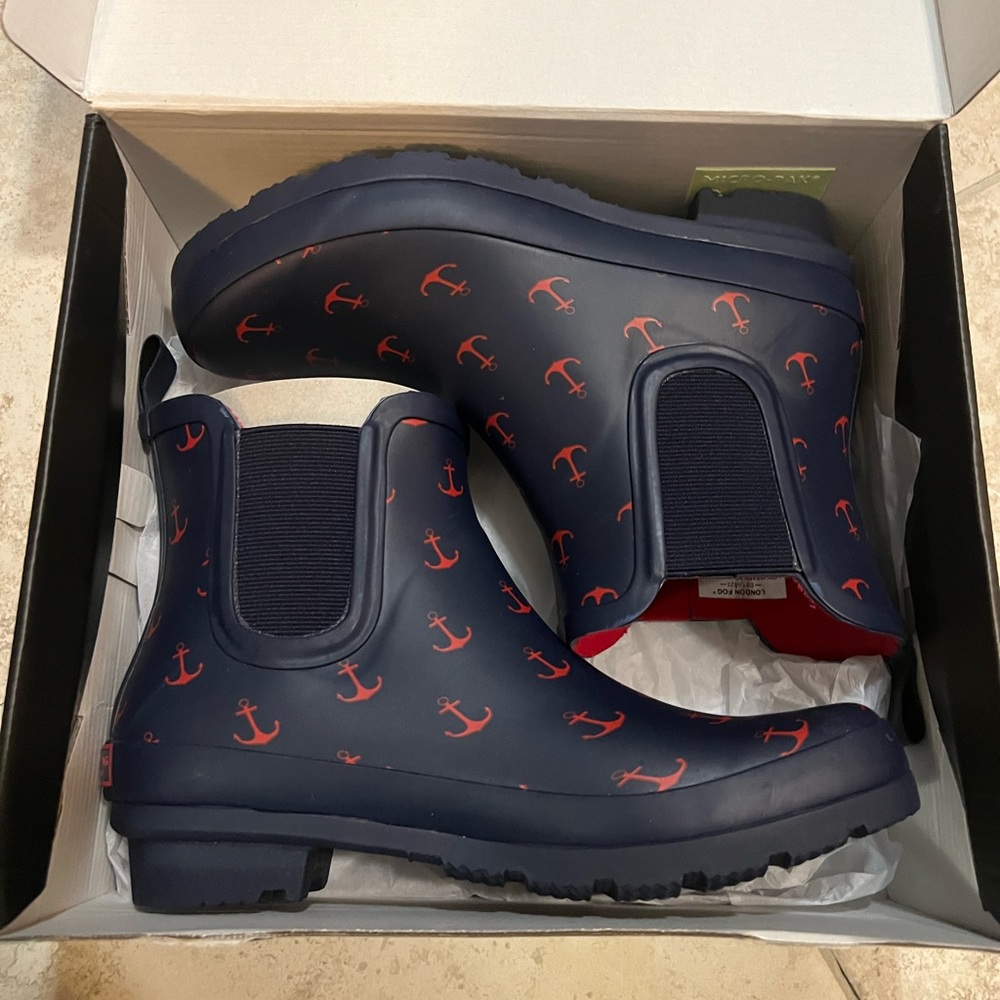Brand new rain boots long fog